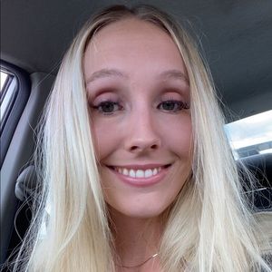 Meet your Posher, Kaylie